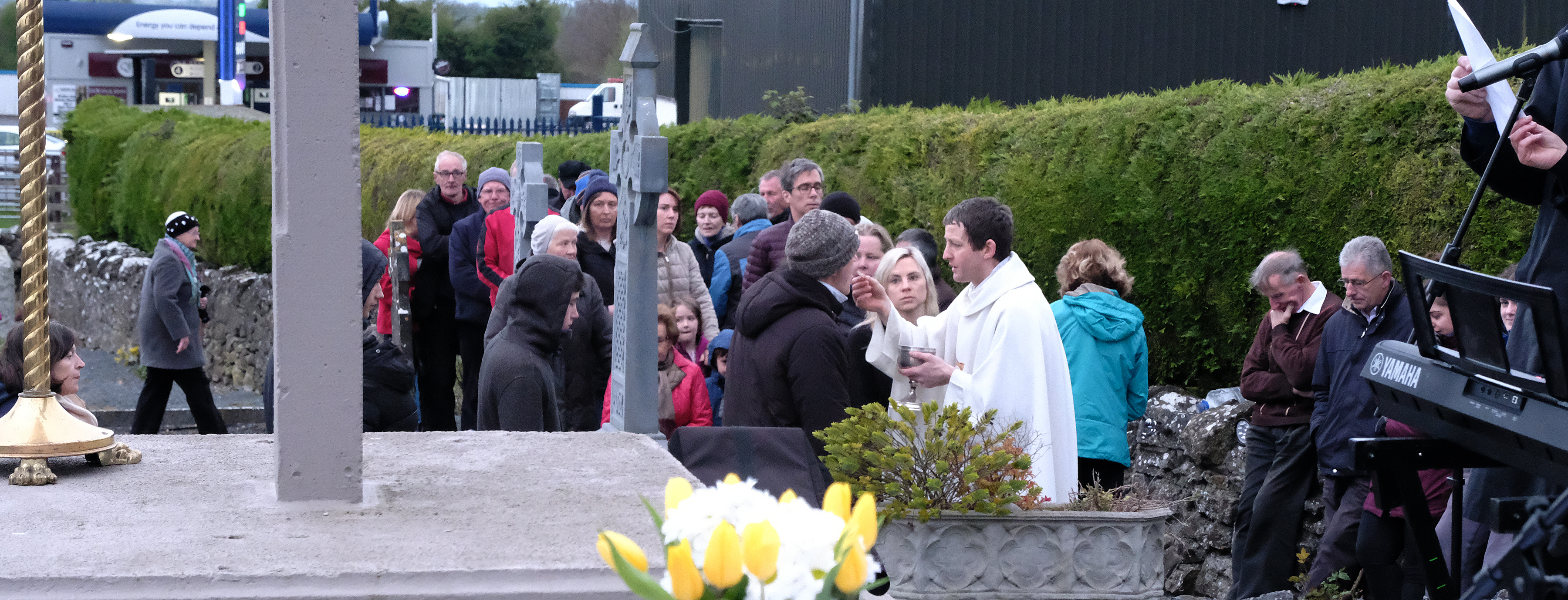 Read more about the article Dawn Mass, Easter Sunday 2017, Killinan Cemetery