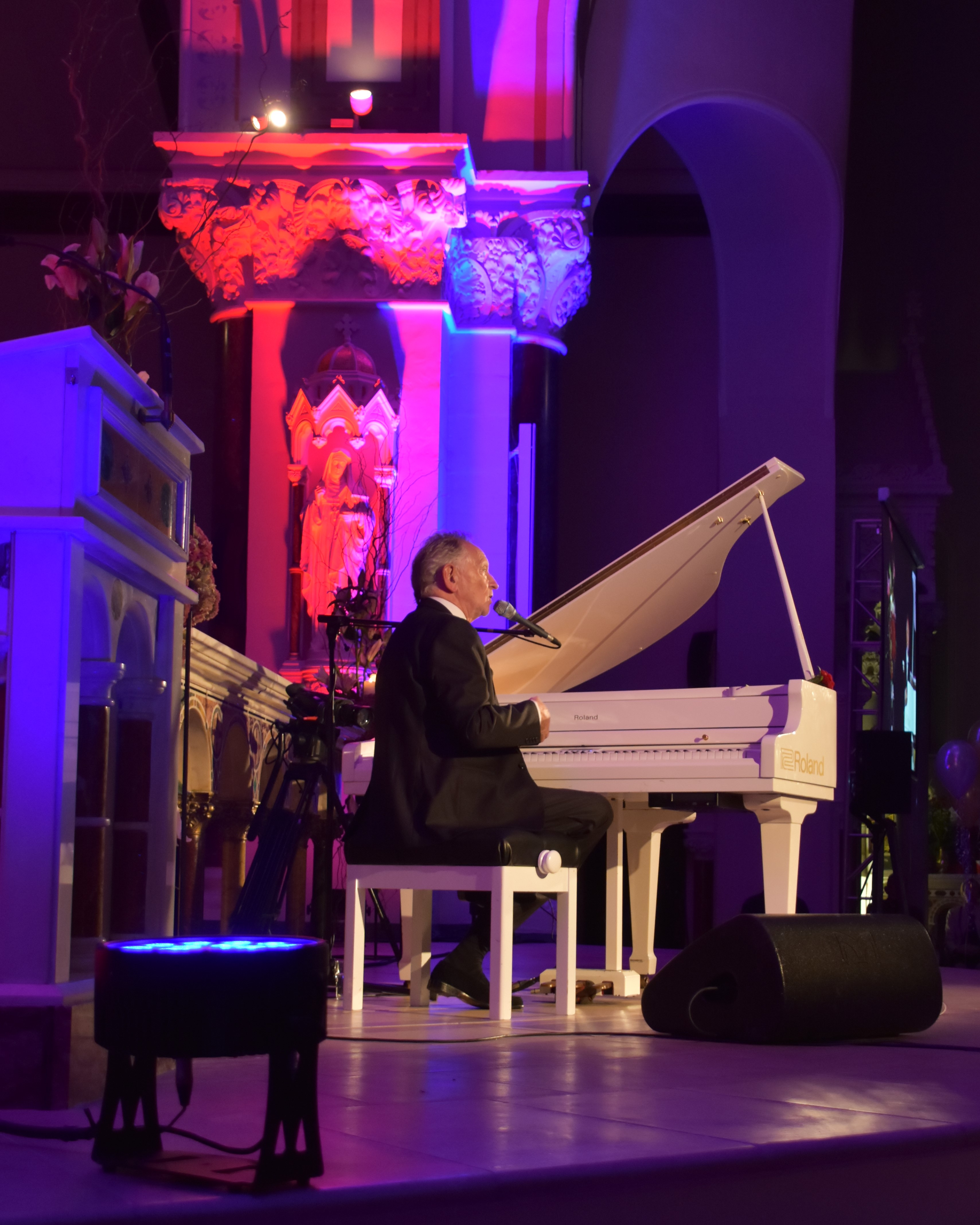 You are currently viewing PHIL COULTER – CATHEDRAL ECHOES